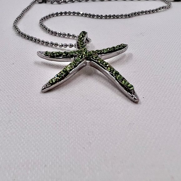 Green Jeweled Starfish Pendant Silver Tone 16” Ball Chain Necklace - Picture 7 of 7